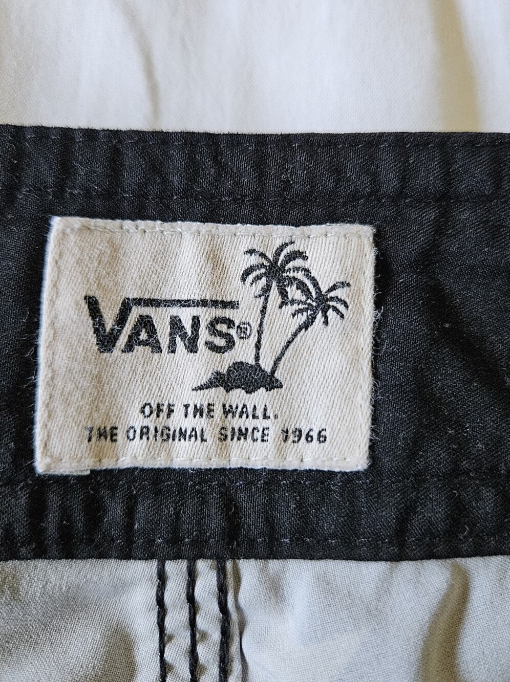 Vans Off The Wall Mixed Scallop Americana Galaxy Board Shorts Men's - Size 34 - Picture 4 of 10